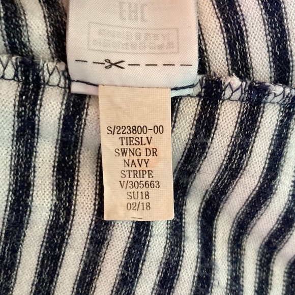 Women’s size XS Gap navy and white striped A-line swing dress with sleeve tie - Picture 6 of 6